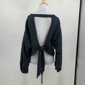 Anthro Pilcro Open Back Gray Tie Back Cropped Sweatshirt Women M Boho Streetwear